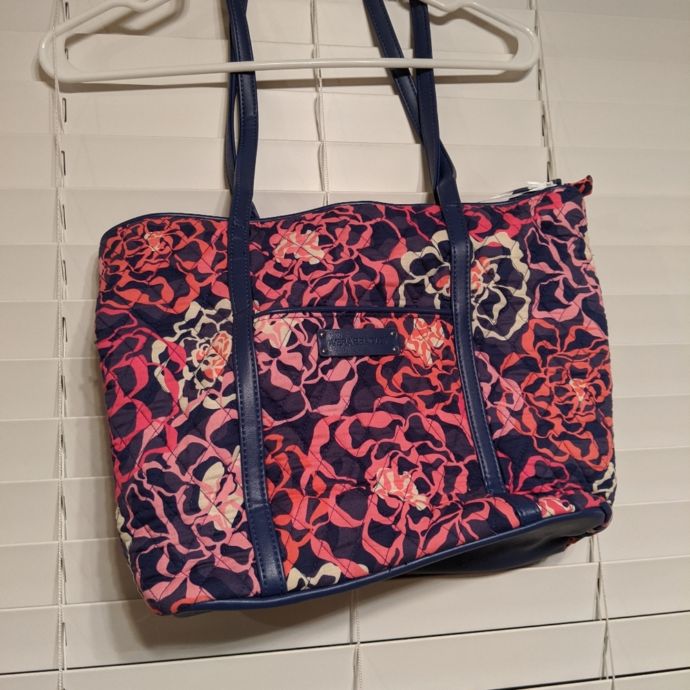 Small Vera Bradley shoulder bag